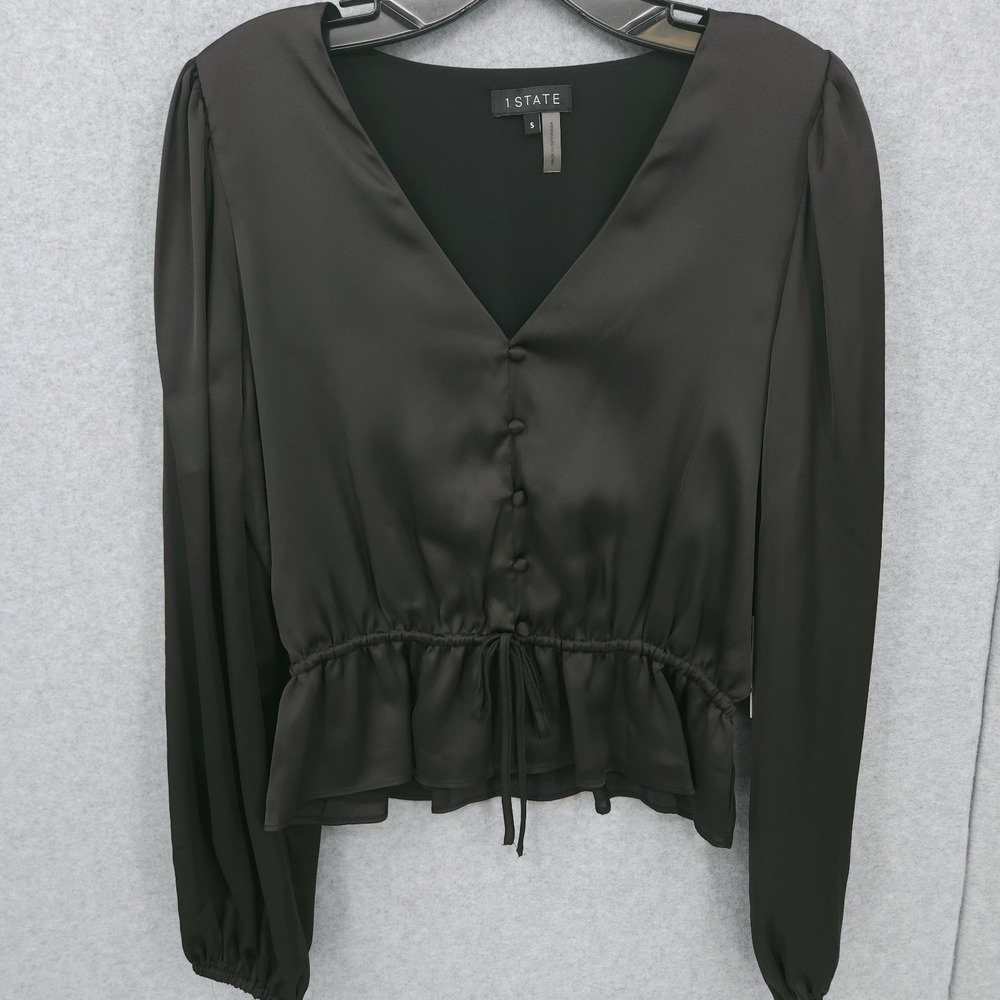 1.State Drawstring Waist V Neck Ditsy Darling Black Top Womens Size S NWT